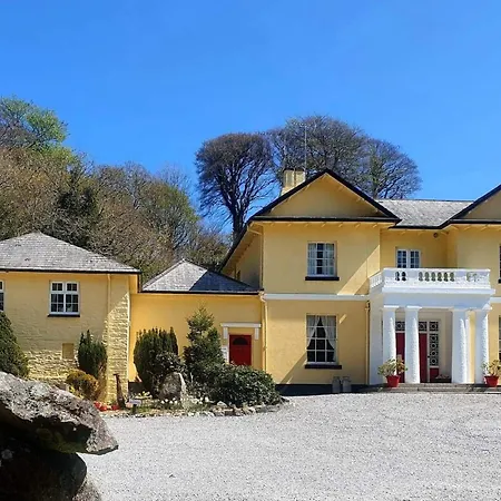 Rosecraddoc Manor - Riverbank Saint Cleer